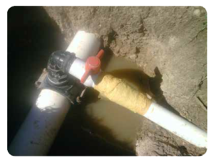 Reparación exitosa de tubería de sistema de irrigación con el Vendaje de Reparación de Tuberías Rapp-it